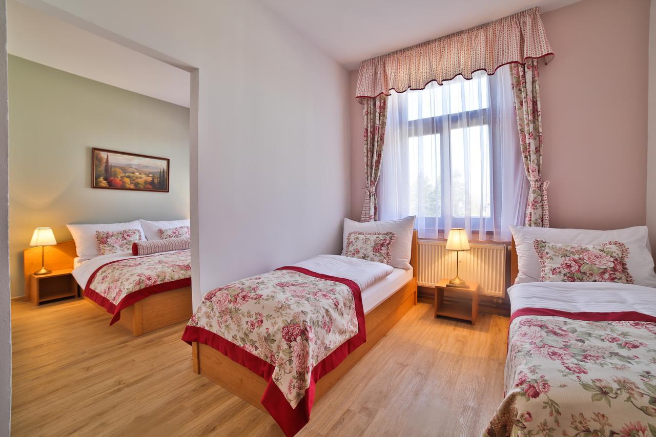 Penzion Karlštejn Zewnętrze zdjęcie